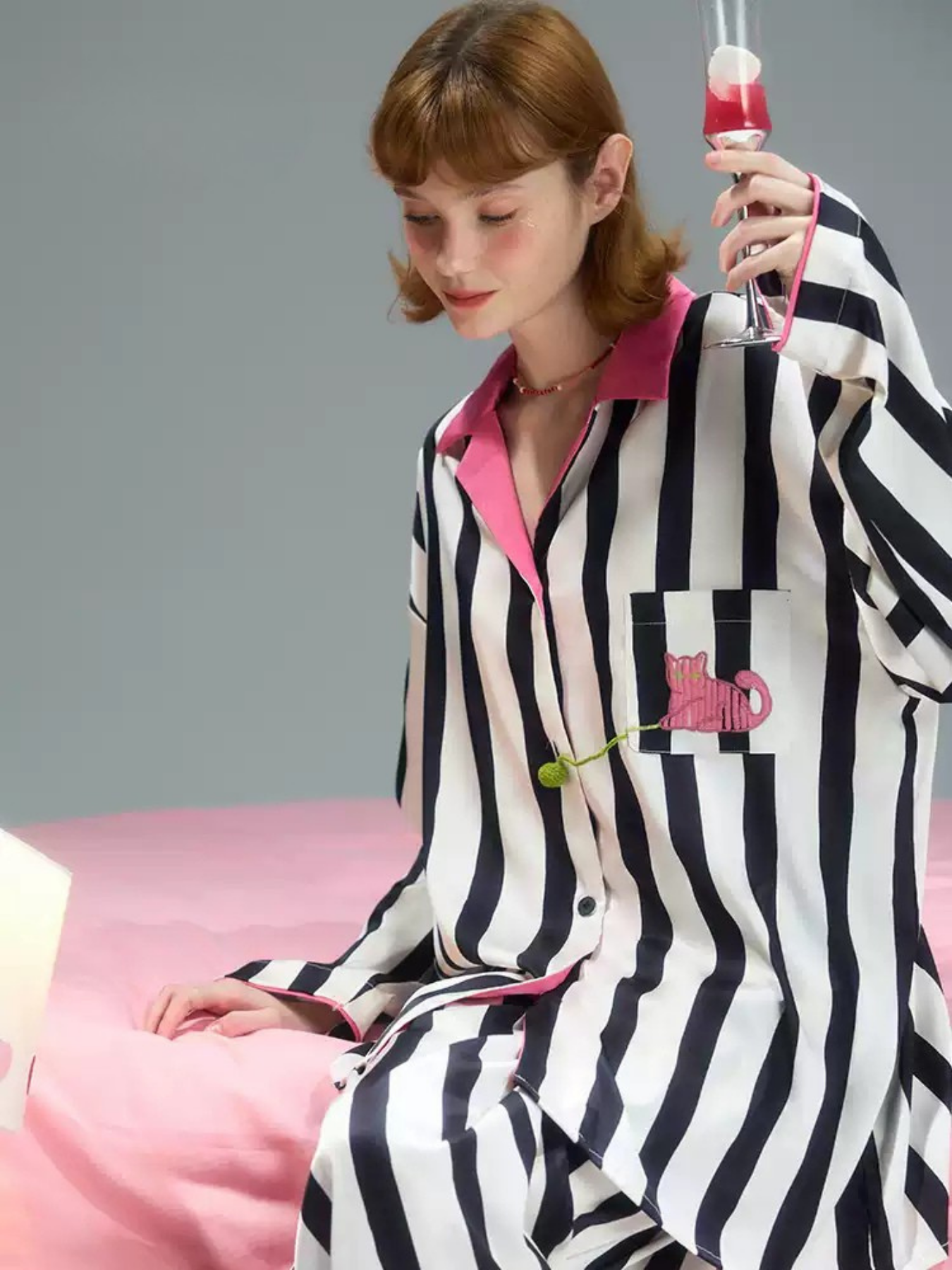 Pembe Yaka Cool Cat Çizgili Pijama Takımı