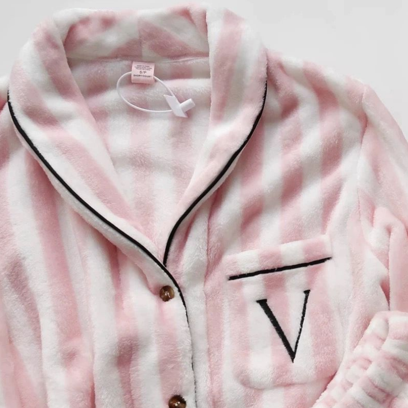 Stripe Flanel – Yumuşak Pamuklu Çizgili Flanel Pijama Seti