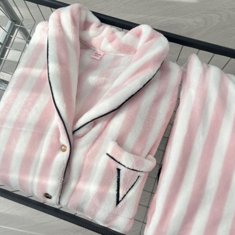 Stripe Flanel – Yumuşak Pamuklu Çizgili Flanel Pijama Seti