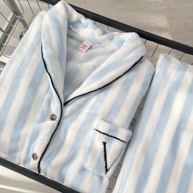 Stripe Flanel – Yumuşak Pamuklu Çizgili Flanel Pijama Seti