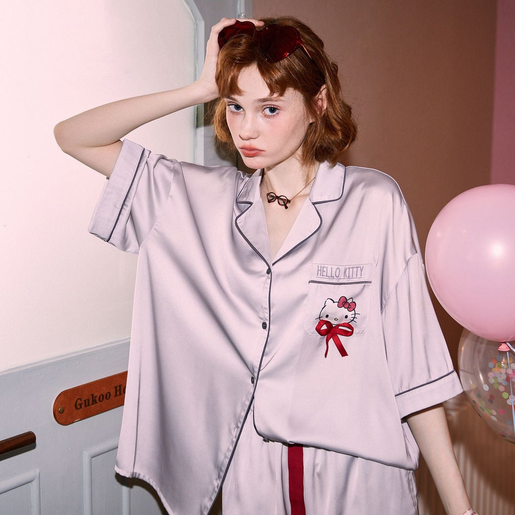 Bonjour Kitty – Saten Şortlu Kadın Pijama Takımı
