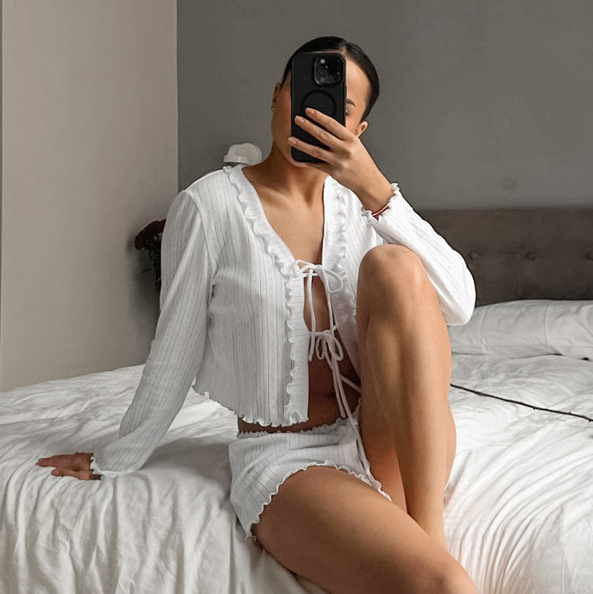 Elegant Frill – Kadın Fırfırlı Şortlu Pijama Takımı