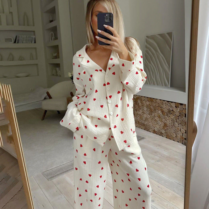 Heart Bliss – Pamuklu Kalp Desenli Kadın Pijama Takımı