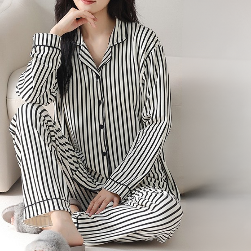 PureEase – Göğüs Pedli Pamuklu Pijama Takımı