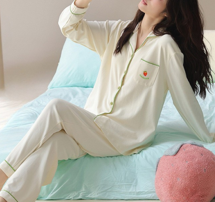 PureEase – Göğüs Pedli Pamuklu Pijama Takımı