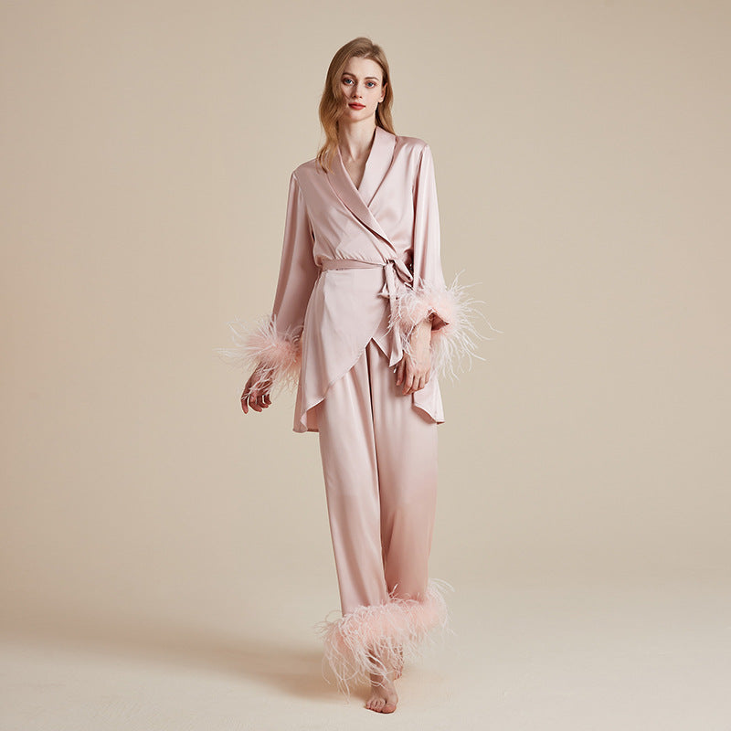 Rosé Luxe – Pudra Saten Tüylü 3’lü Kadın Pijama Takımı