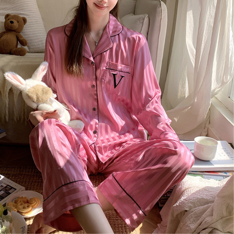 Satin Stripe – Saten Çizgili Kadın Pijama Takımı