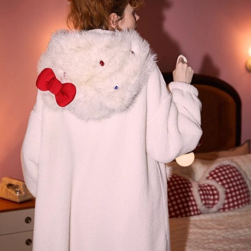 Snowy Dream – Kapüşonlu Peluş Kadın Sabahlık