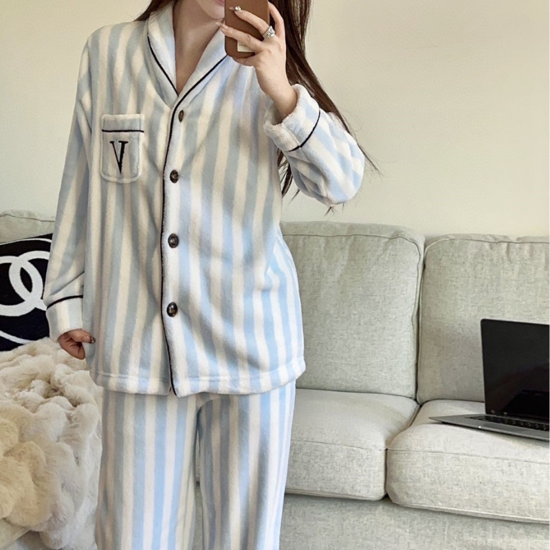 Stripe Flanel – Yumuşak Pamuklu Çizgili Flanel Pijama Seti