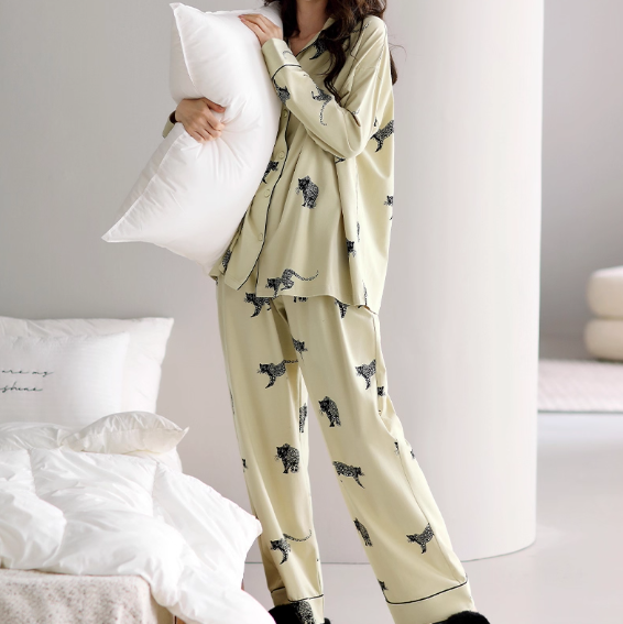 Yeşil Leopar Figürlü Pamuklu Pijama Takımı