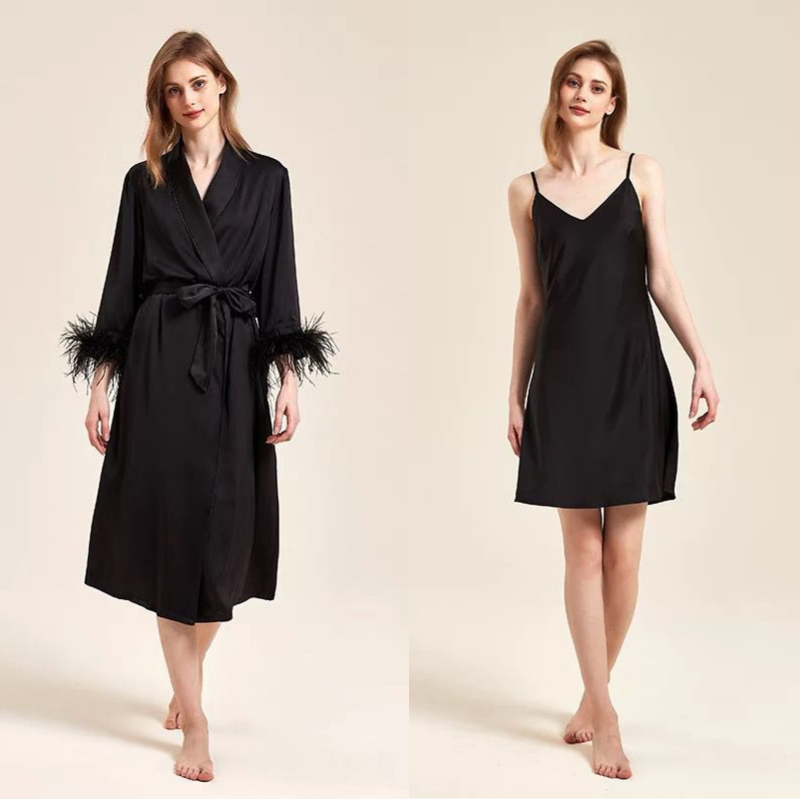 Feather Grace – Siyah Tüylü Kadın Sabahlık + Askılı Elbise