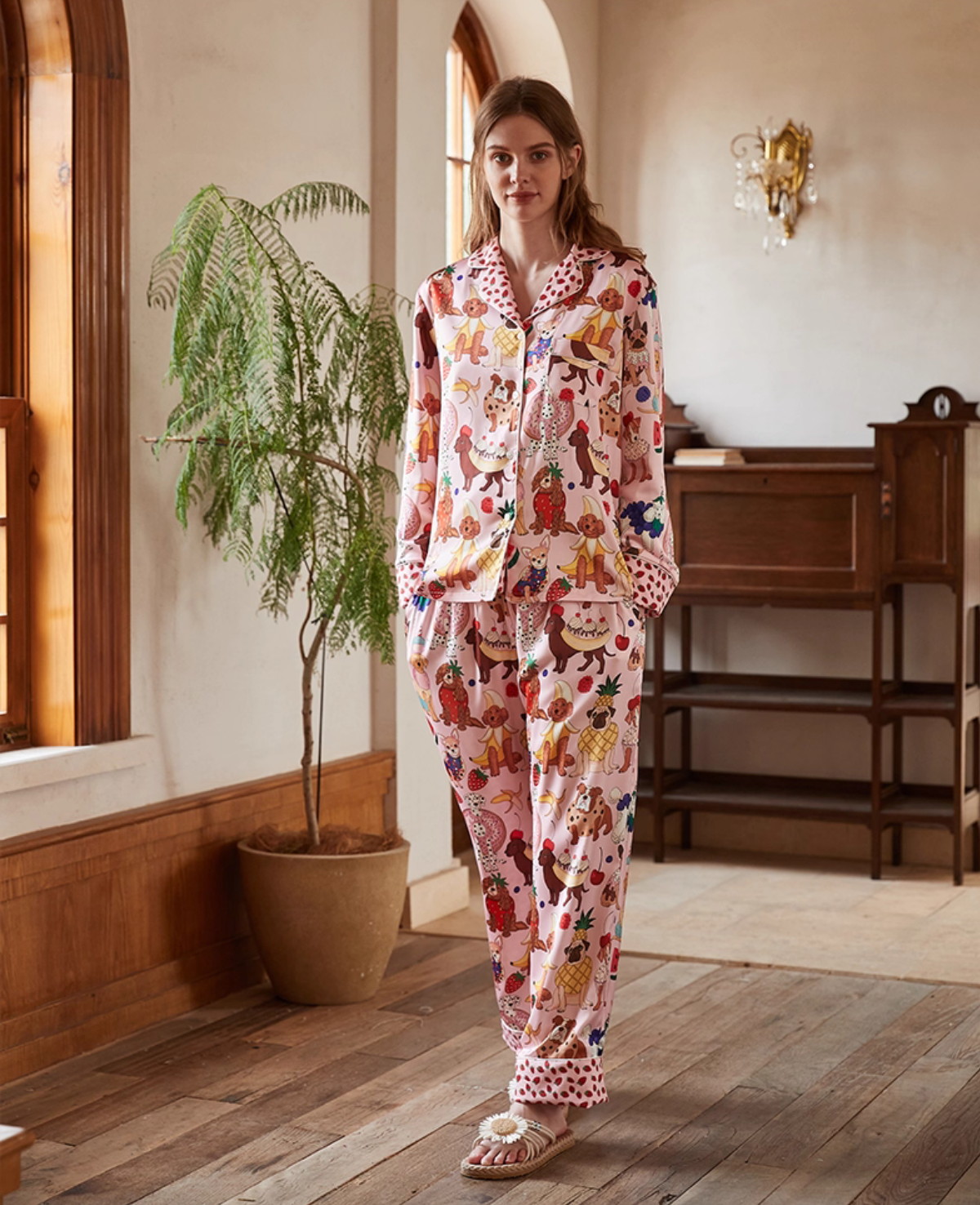 Pembe Époque Desenli Lüks Saten Pijama Takımı