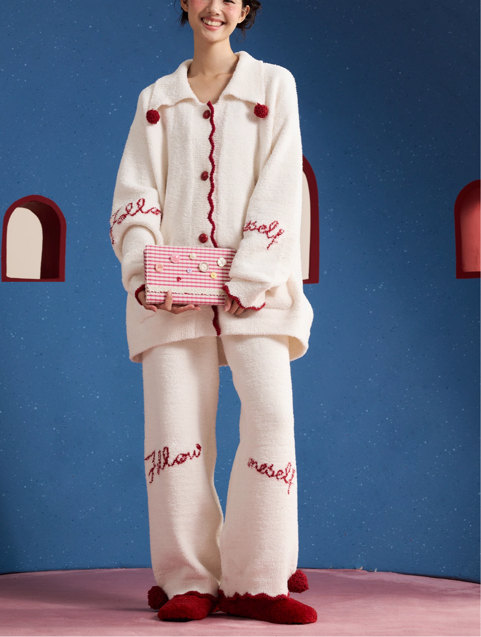 Krem Ponpon Detaylı Lüks Polar Pijama Takımı