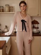 Pembe Fransız Stil Fiyonk Detaylı Polar Pijama Takımı