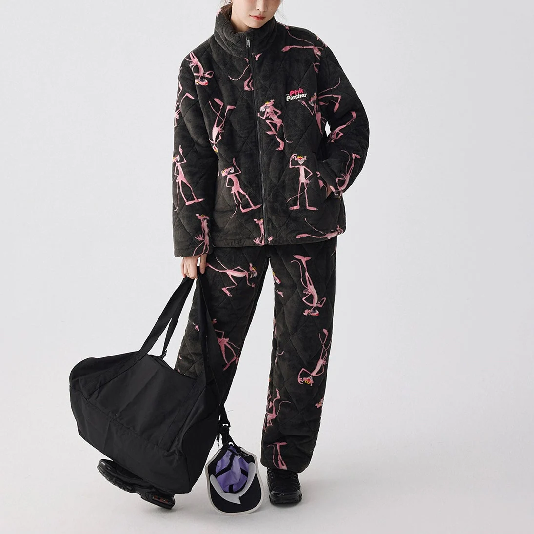 Siyah Kapüşonlu Pink Panther Flanel Kışlık Pijama Takımı