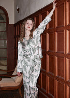 Beyaz Anka Tüy Kelebek Desenli Lüks Saten Pijama Takımı