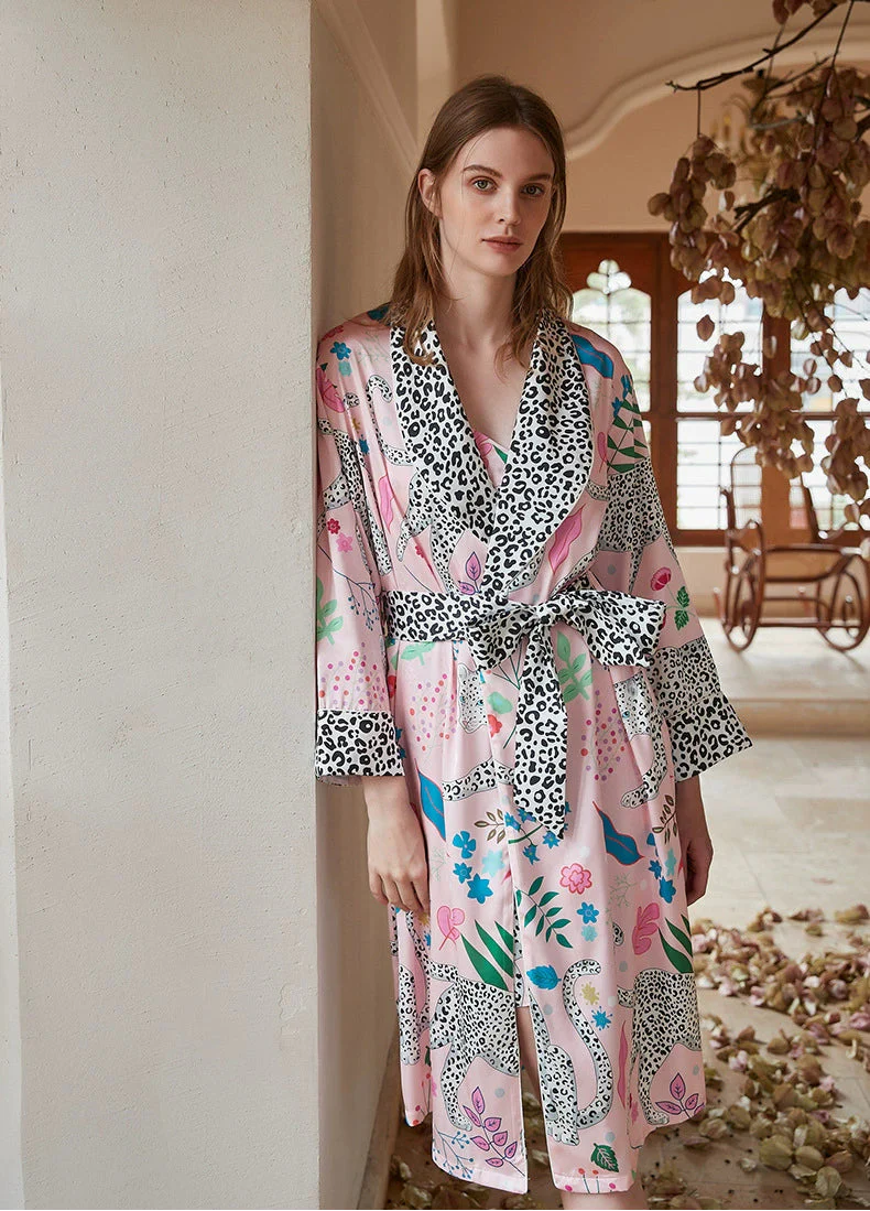 Kar Leoparı Desenli Premium Saten Sabahlık