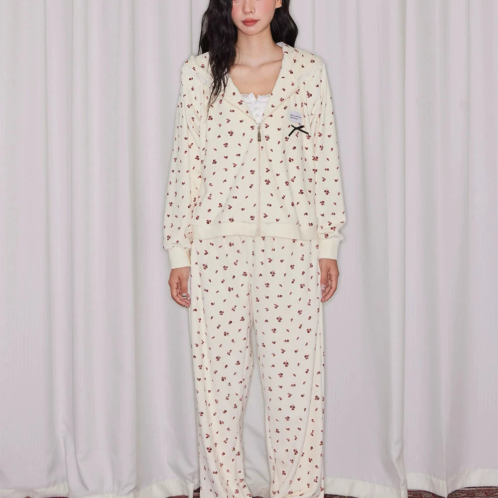 Kiraz Desenli Kapüşonlu Pijama Takımı