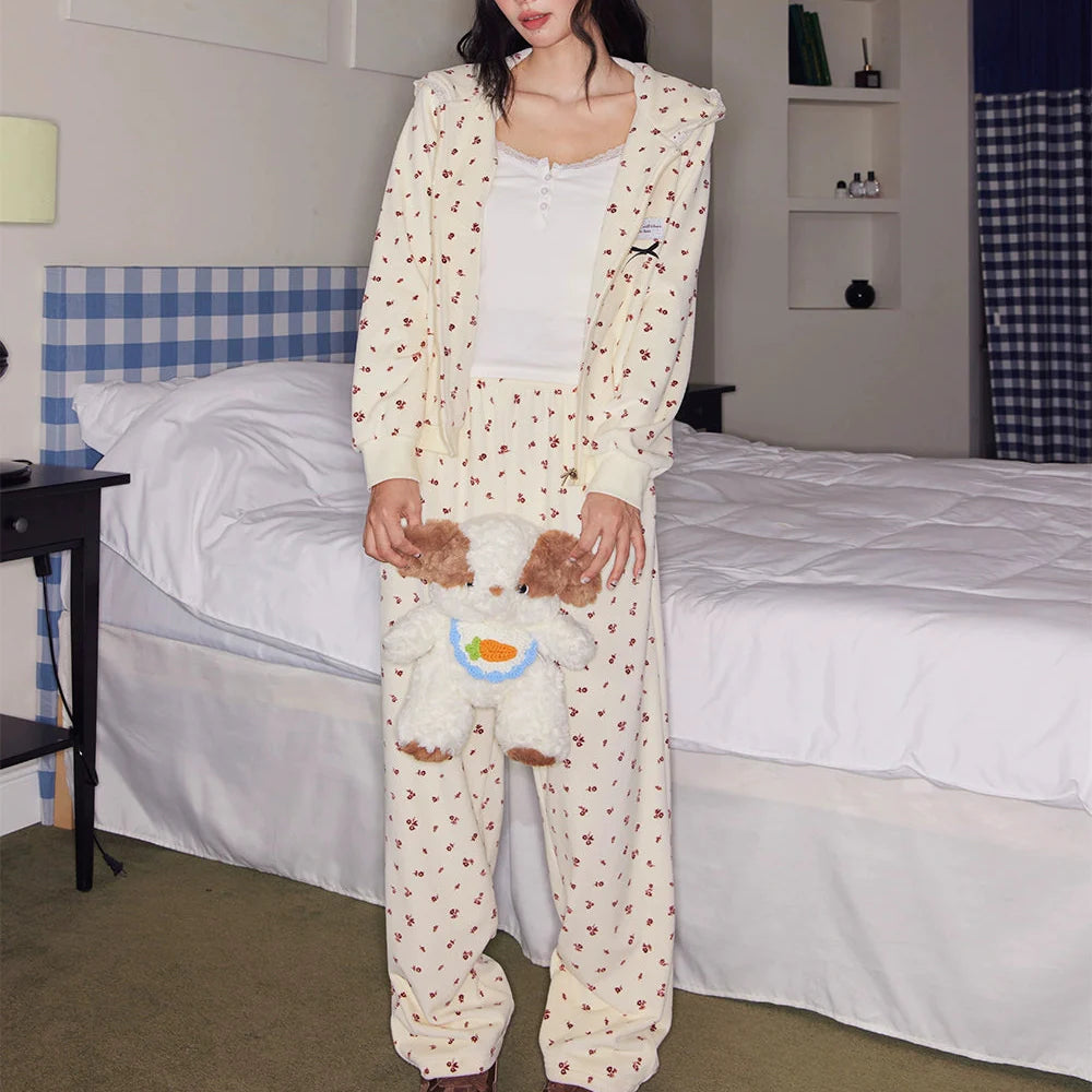 Kiraz Desenli Kapüşonlu Pijama Takımı