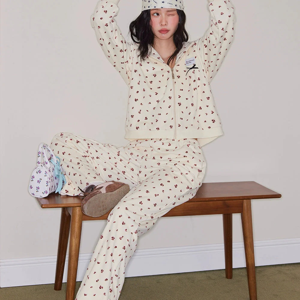 Kiraz Desenli Kapüşonlu Pijama Takımı