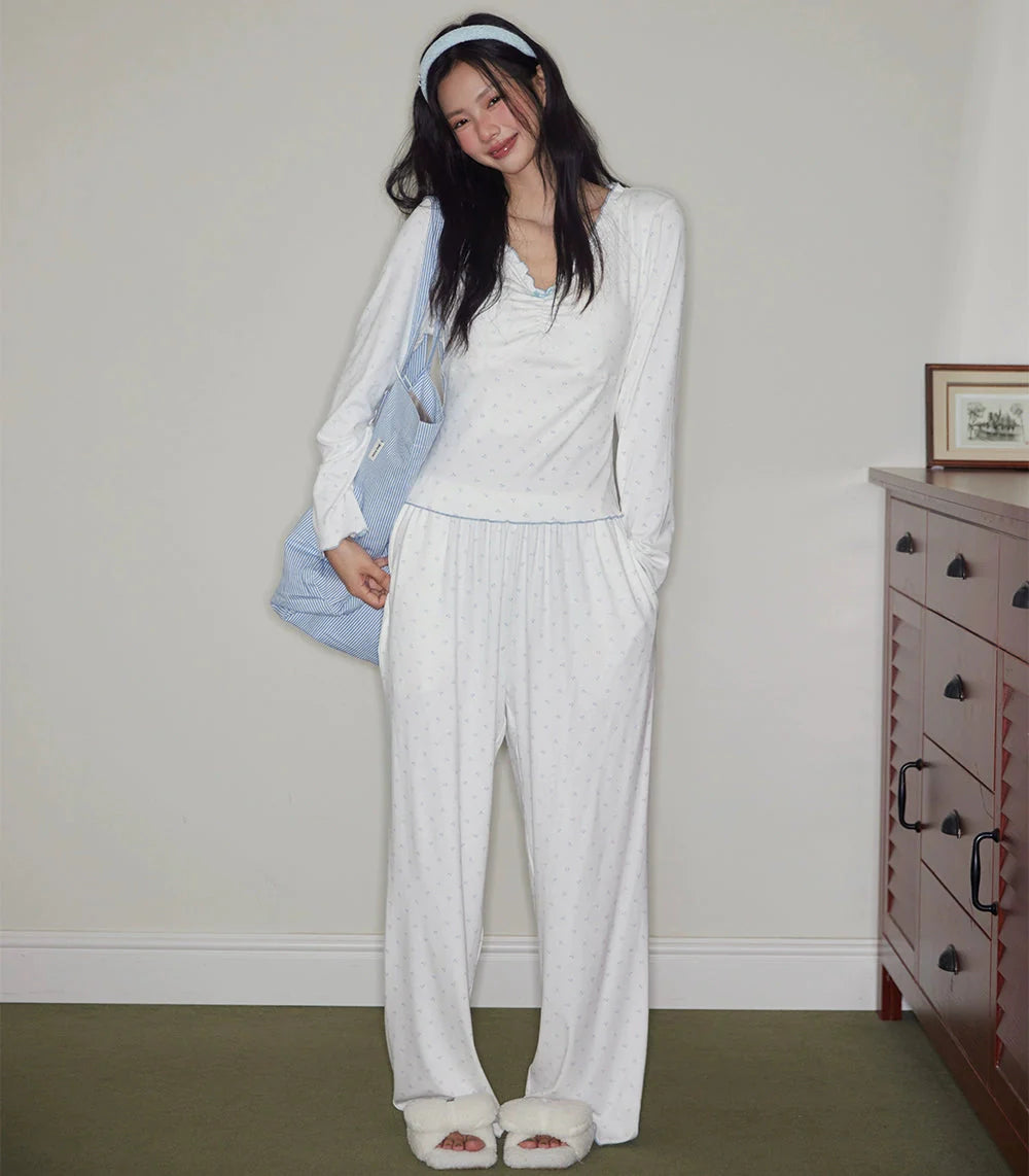 Beyaz Minimal Desenli Pijama Takımı