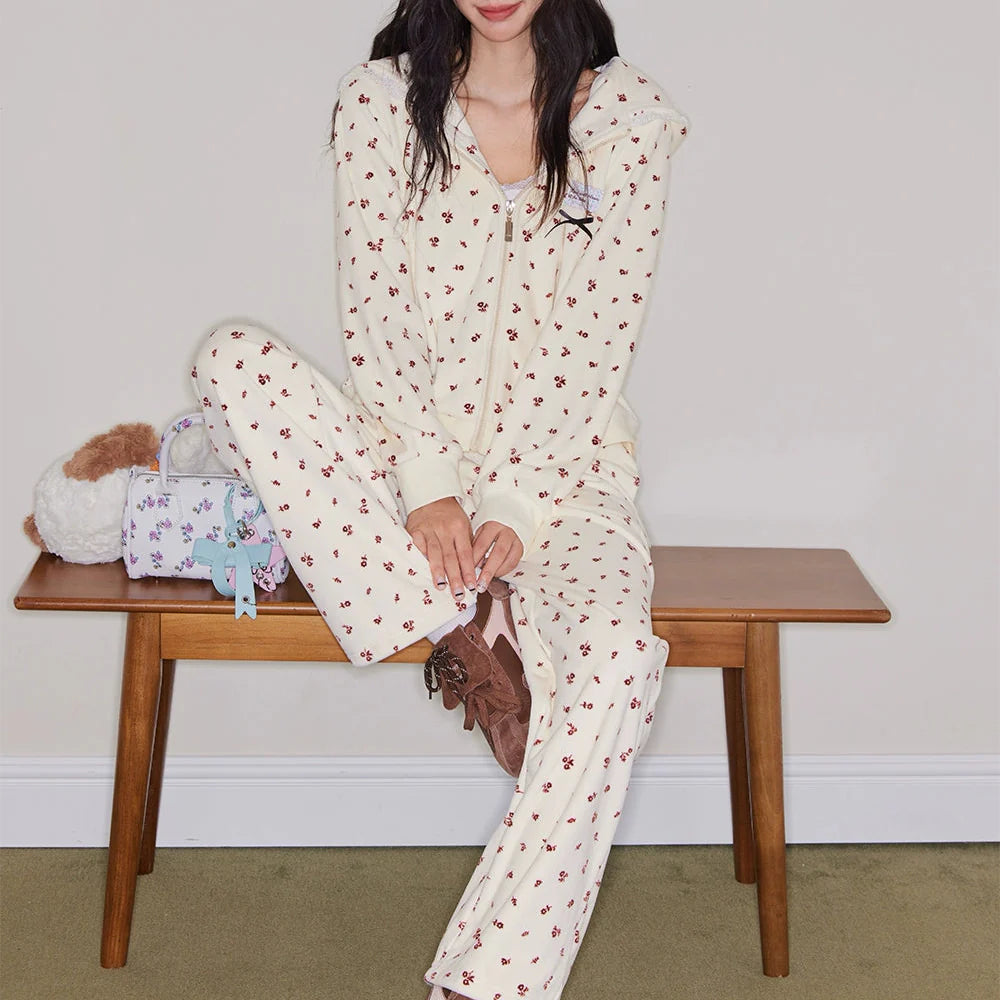 Kiraz Desenli Kapüşonlu Pijama Takımı