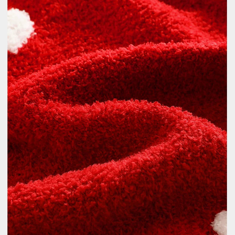 Kırmızı Kalp Desenli Yumuşak Polar Pijama Takımı