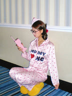 Conjunto de pijama de satén rosa con lunares de MoneyLoveMe