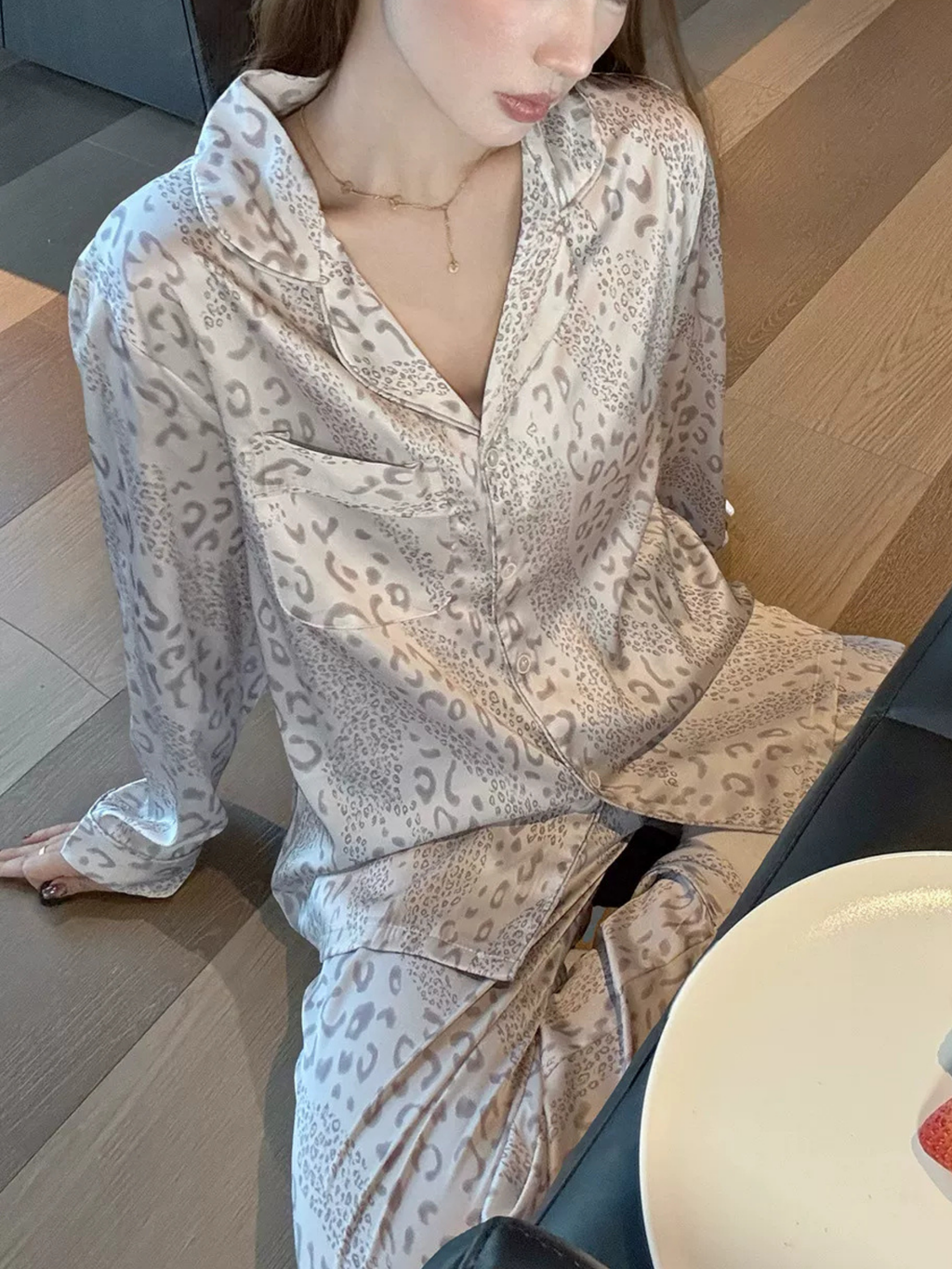 Leopar Desenli Kadın Pijama Takımı