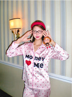 Conjunto de pijama de satén rosa con lunares de MoneyLoveMe