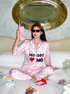 Conjunto de pijama de satén rosa con lunares de MoneyLoveMe