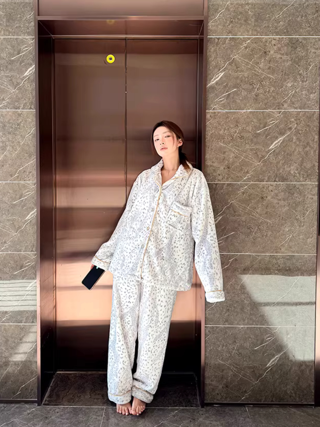 Leopar Desenli Kadın Pijama Takımı