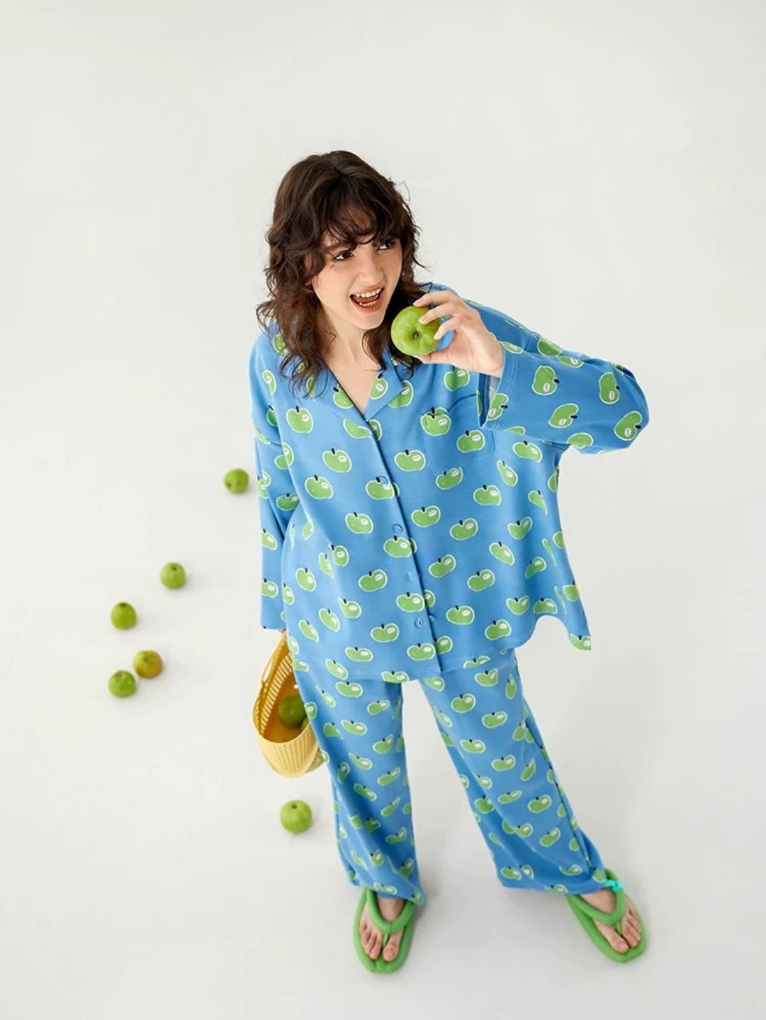 Mavi Yeşil Elma Desenli Pamuklu Pijama Takımı